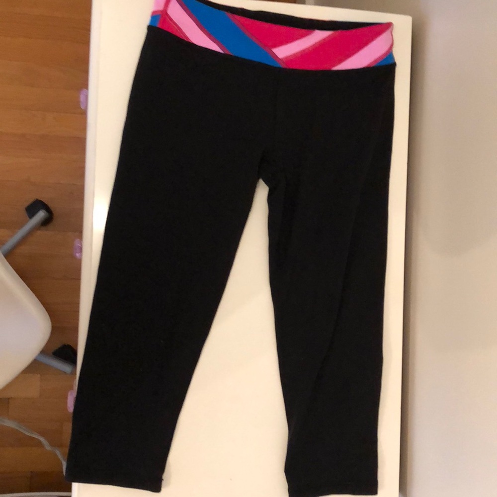 Ivivva rhythmic cropped reversible leggings